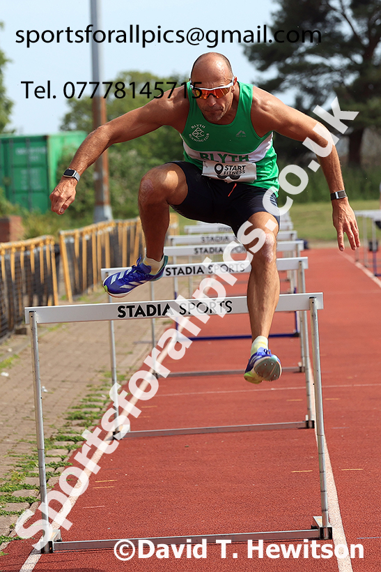 Hurdles, 2025 NEMAA Track and Field, Monkton. Photo: David T. Hewitson/Sports for All Pics